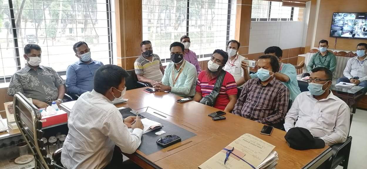 চৌদ্দগ্রামে নবাগত নির্বাহী কর্মকর্তার সাথে টেলিভিশন জার্নালিস্ট এসোসিয়েশনের মত বিনিময় 