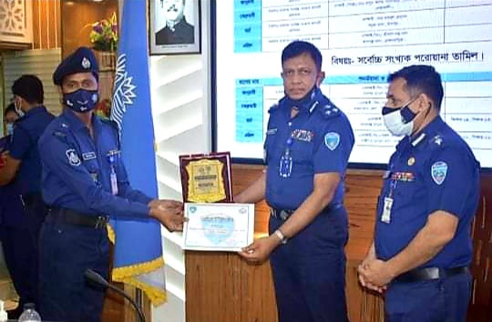শ্রেষ্ঠ পুলিশ অফিসার মোঃ ইকবাল হোসেন