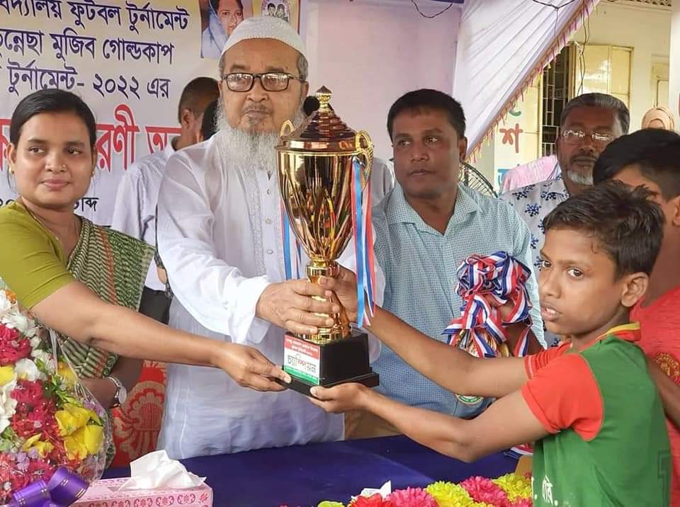 লালমাই উপজেলা শিক্ষা অফিস কতৃক আয়োজিত ফুটবল টুর্নামেন্ট এর ফাইনাল খেলা অনুষ্ঠিত