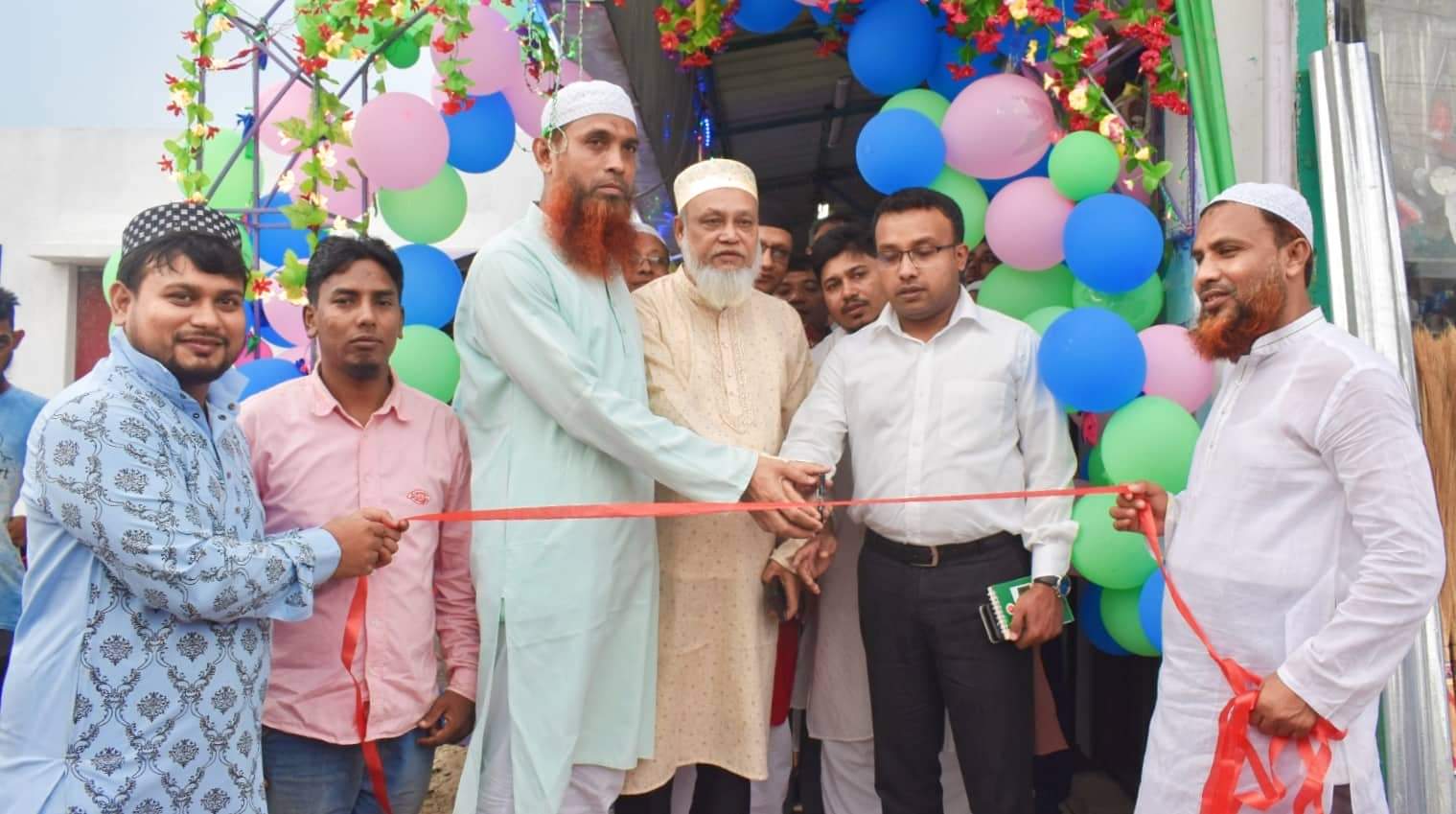 লালমাইয়ের বাগমারা বাজারে ‘জেআর মাদার্স ফুড কর্নার এন্ড চাইনিজ রেস্টুরেন্টস’ উদ্বোধন