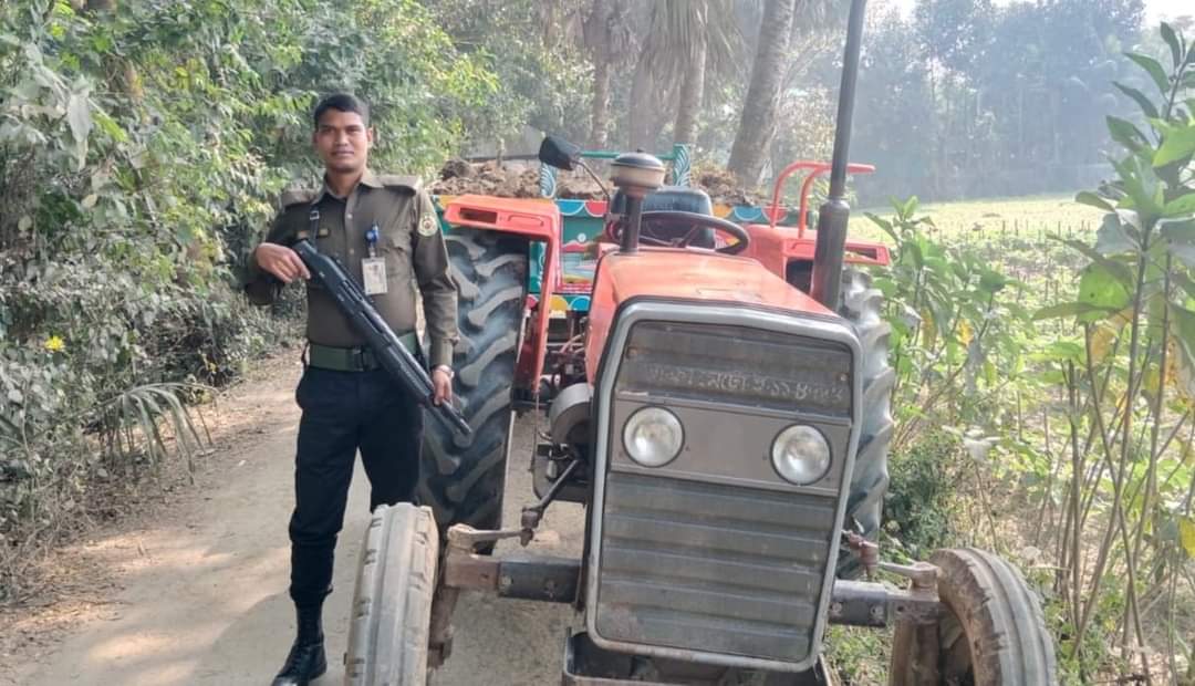অবৈধভাবে মাটি কাটায় ৭০ হাজার টাকা জরিমানা