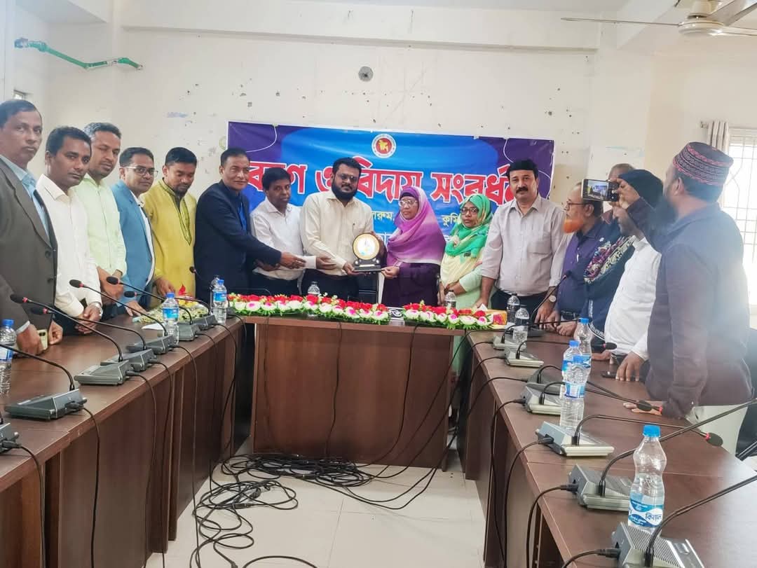 লালমাইয়ে অফিসার্স ক্লাব কতৃক বিদায় সংবর্ধনা অনুষ্ঠিত