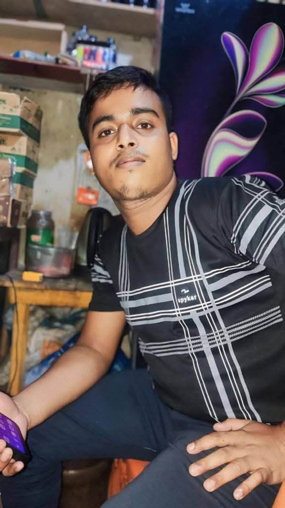লালমাইয়ে সড়ক দুর্ঘটনায় চা বিক্রেতার মৃত্যু