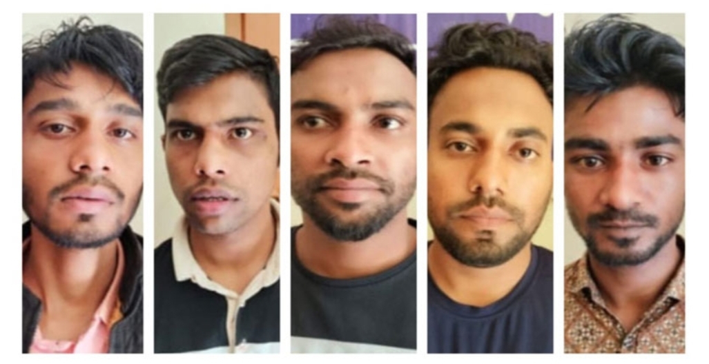 লালমাইয়ে যৌথবাহিনীর অভিযানে ৫ ডাকাত গ্রেফতার