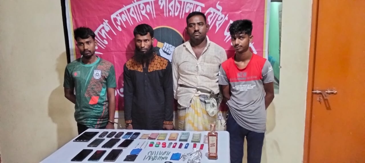 লালমাইয়ে যৌথবাহিনীর অভিযানে ৪ মাদক কারবারি আটক
